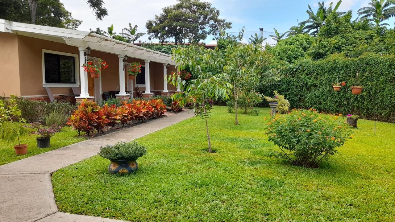 Río Segundo Airport Costa Rica B&B المظهر الخارجي الصورة