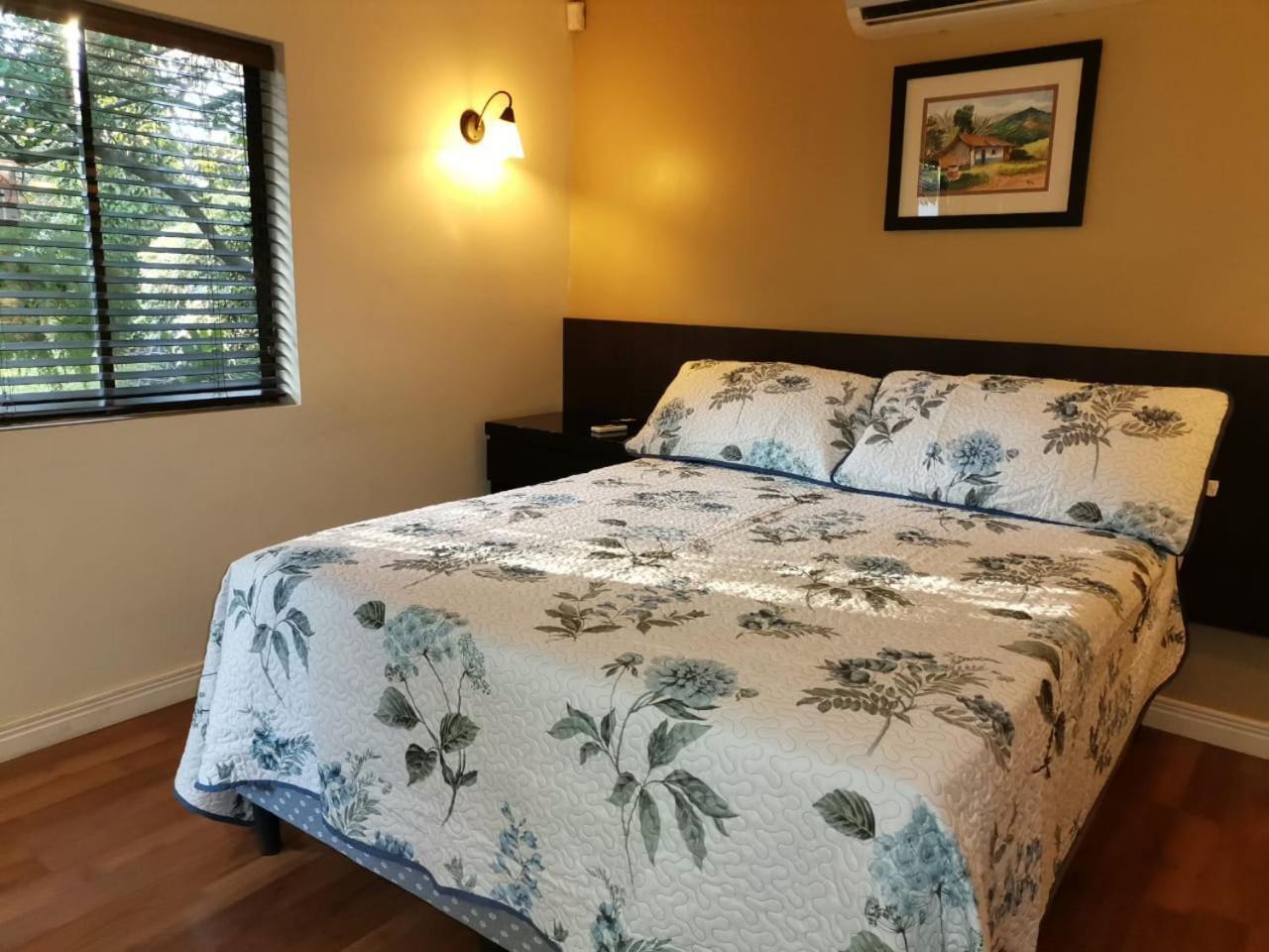Río Segundo Airport Costa Rica B&B المظهر الخارجي الصورة