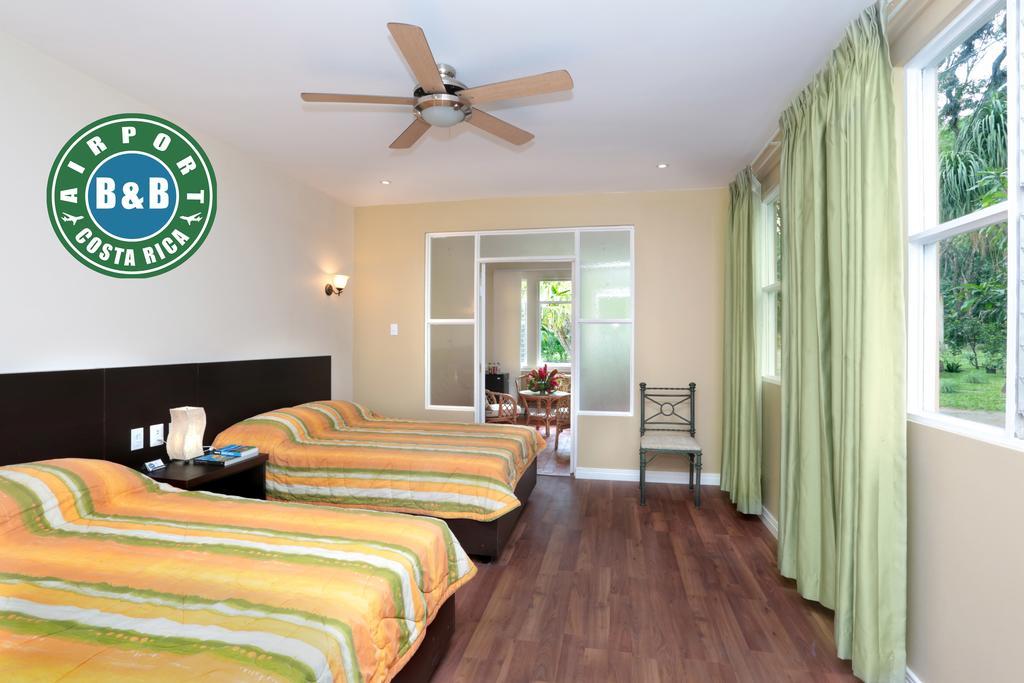 Río Segundo Airport Costa Rica B&B الغرفة الصورة